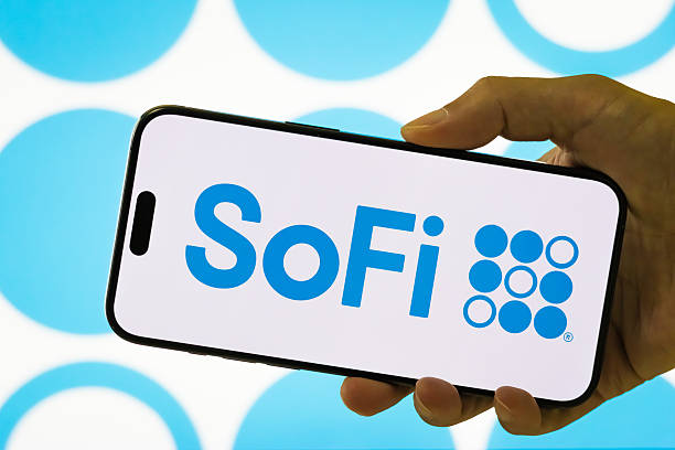 SOFI Stock Technical Analysis 2026: What the Charts Are Telling Investors Right Now