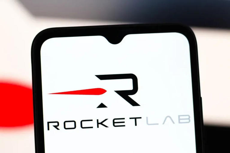 RKLB Stock Technical Analysis 2026: What Charts Reveal About Rocket Lab's Next Move